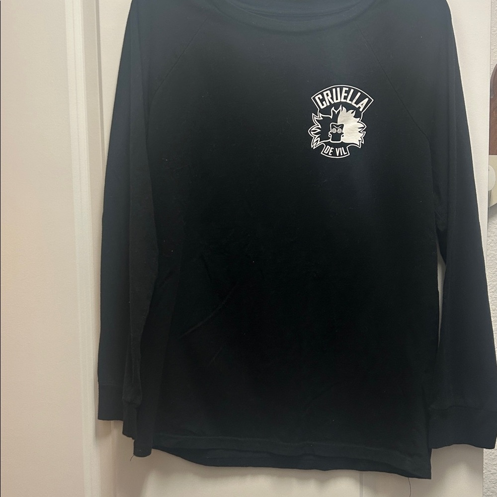 Disney Cruella de Vil women’s long sleeve shirt - Picture 5 of 7